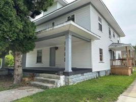 featured image of 723 W Jefferson St #1