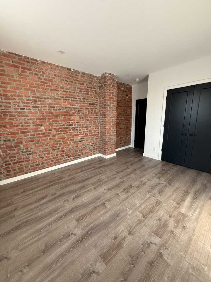 2006 E Tioga St - Photo 3 of 19