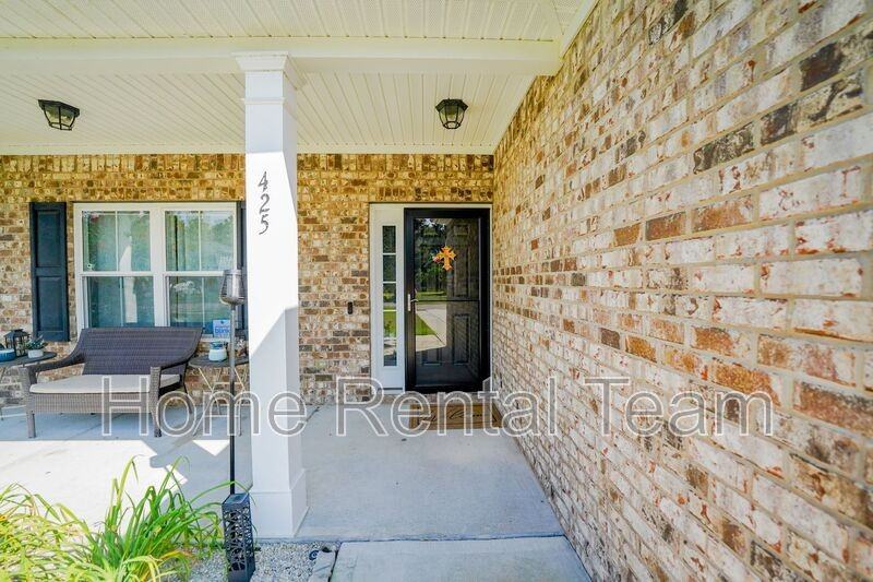 425 Wicklow Dr - Photo 3 of 29
