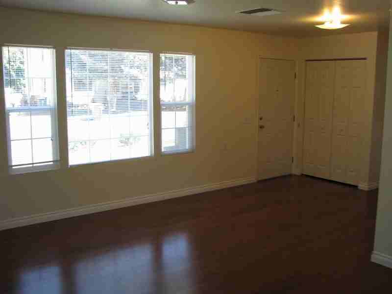 1317 Perkins Ave - Photo 2 of 9