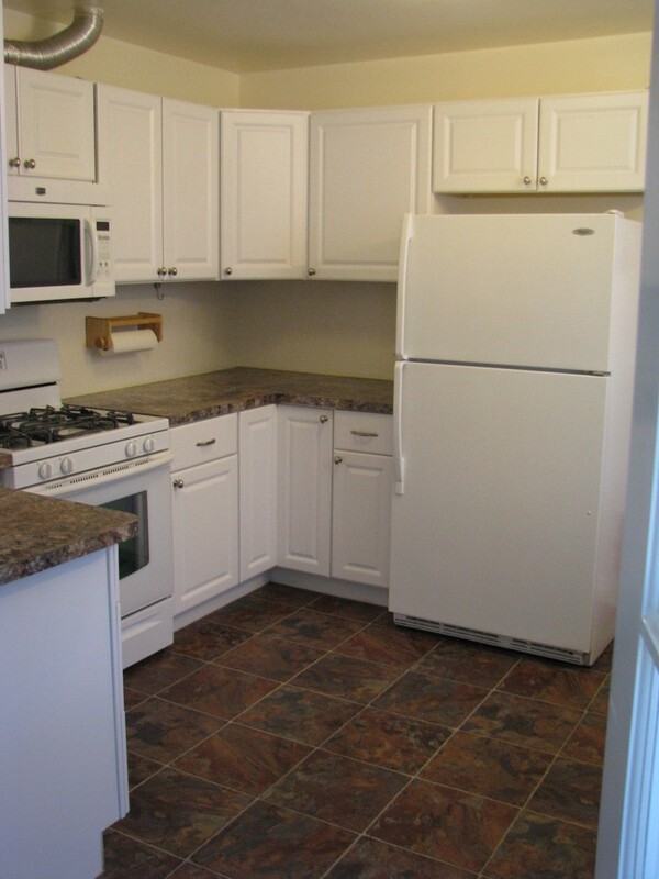 1317 Perkins Ave - Photo 4 of 9