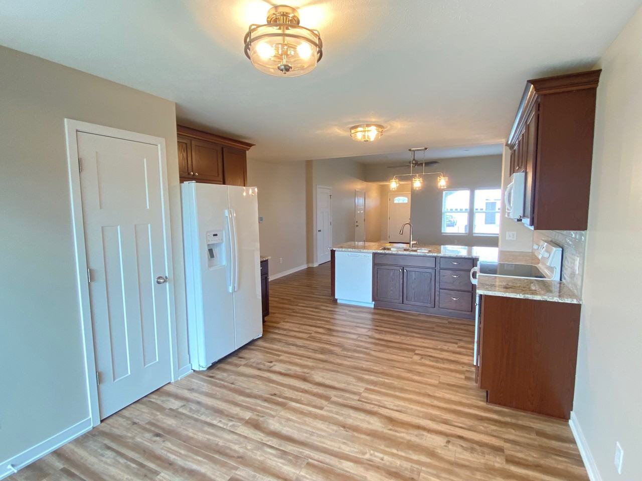 978 Kate Ave #1 - Photo 3 of 19