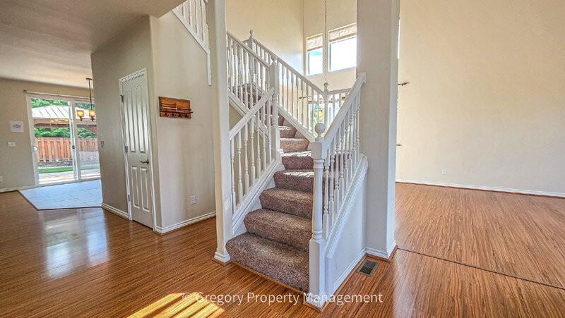 6920 137th Pl Se - Photo 2 of 46