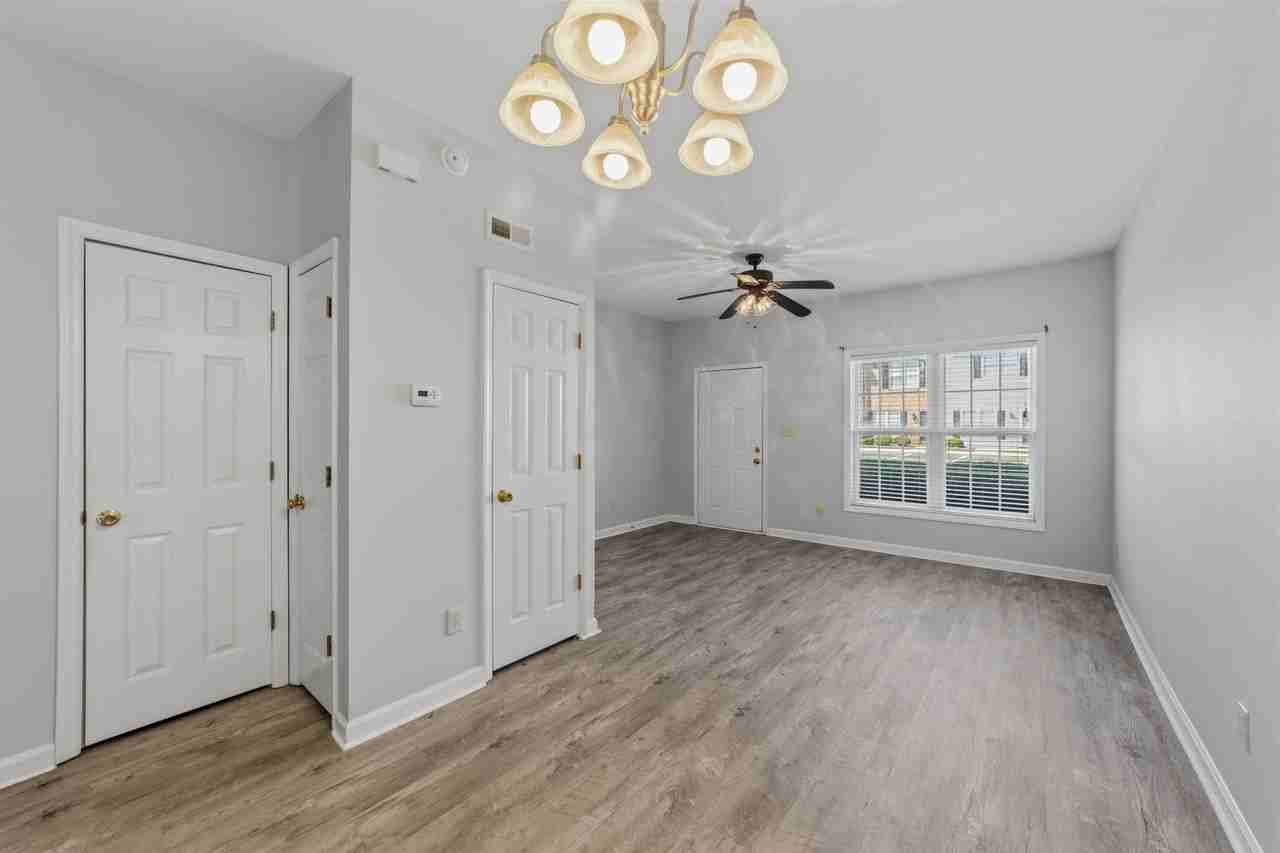 20 Cheltenham Dr - Photo 2 of 20
