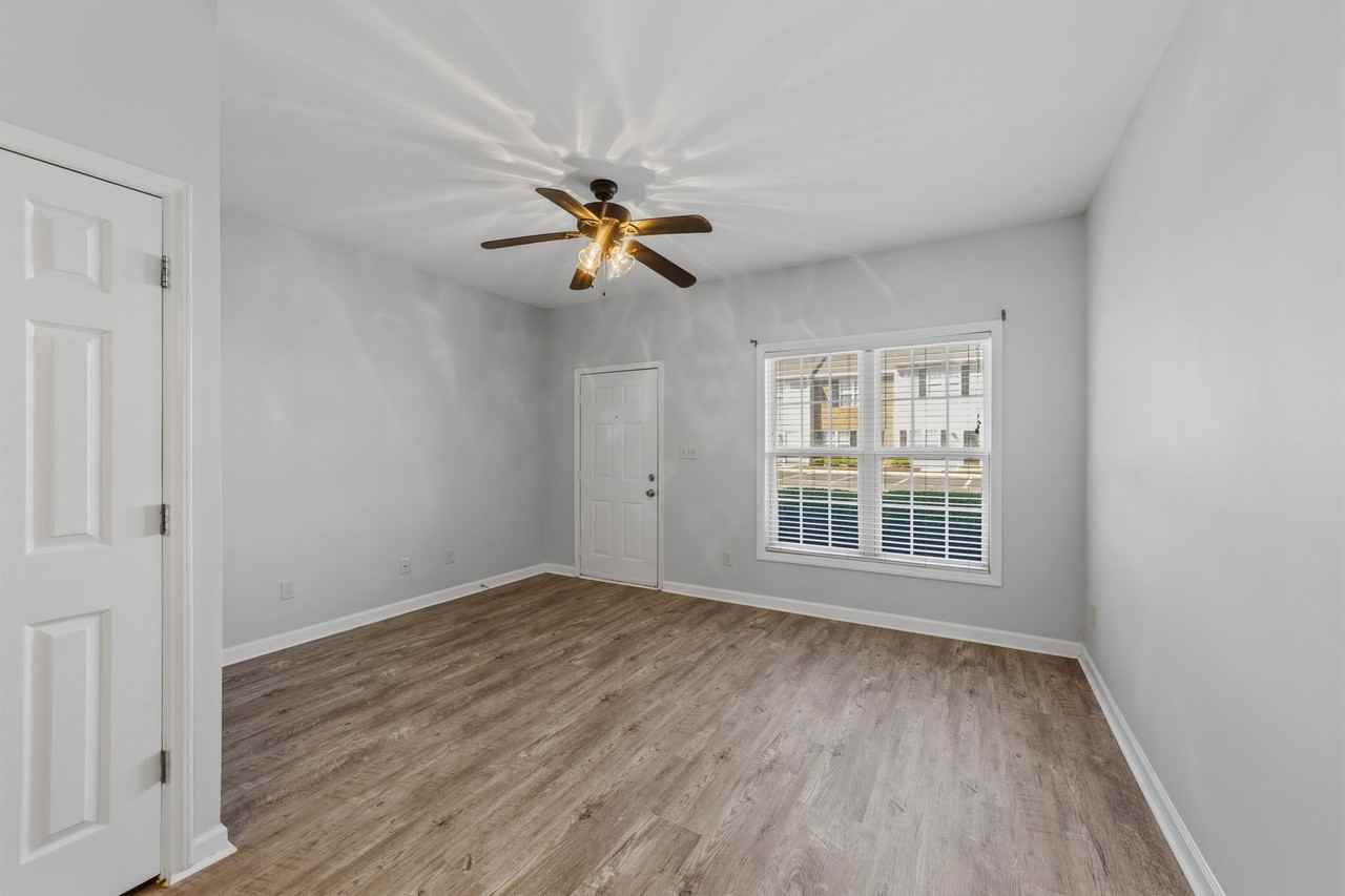20 Cheltenham Dr - Photo 3 of 20