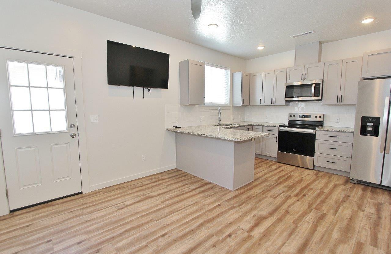 504 S Utah Ave #E - Photo 5 of 30