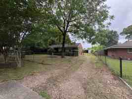 featured image of 325 3rd St
