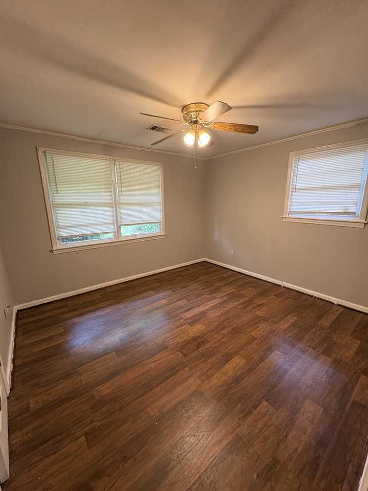 325 3rd St - Photo 2 of 10