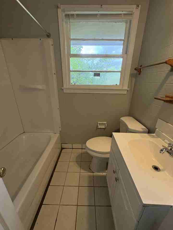 325 3rd St - Photo 4 of 10