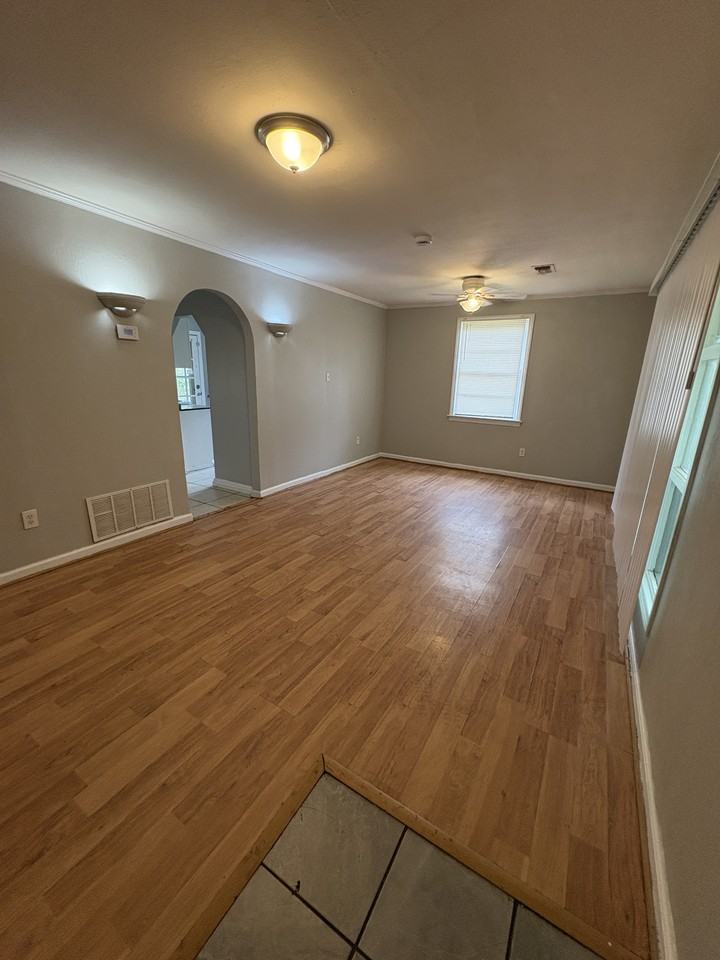 325 3rd St - Photo 6 of 10