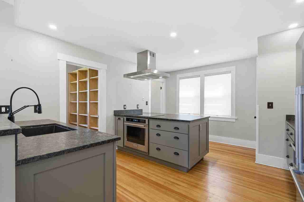 1154 Hotz Ave - Photo 6 of 30