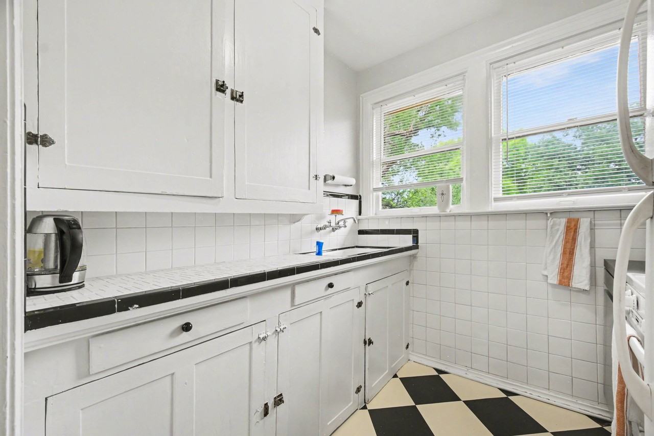 6000 Velasco Ave #A - Photo 3 of 17