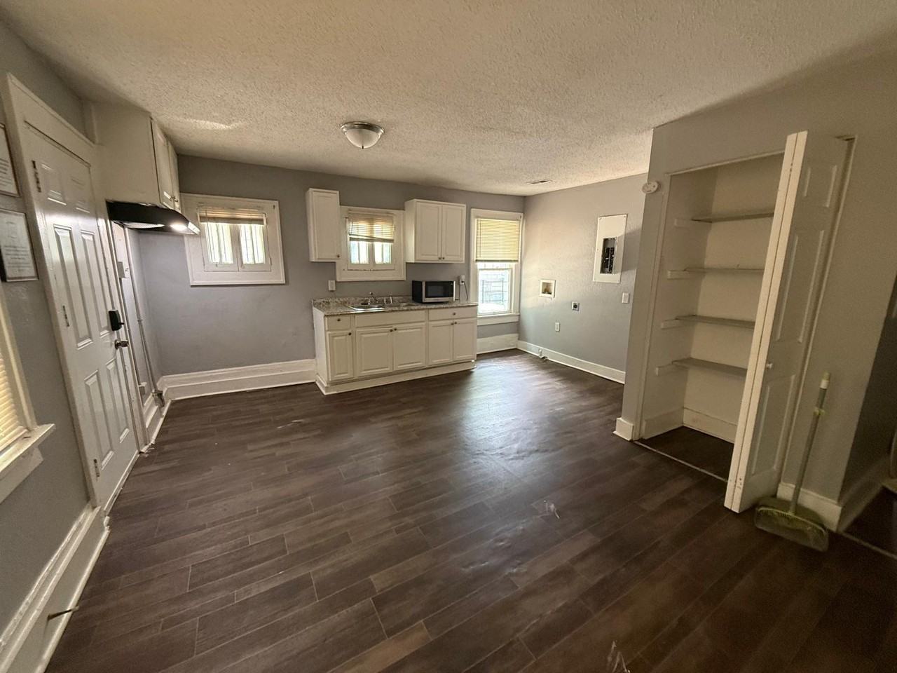 1126 Boulevard - Photo 3 of 8