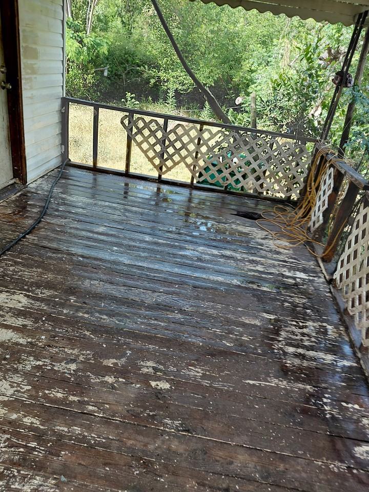 134 Oakwood Dr - Photo 2 of 7