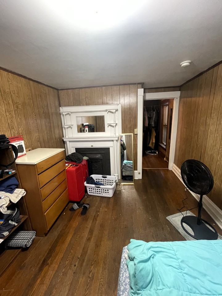 209 S Aurora St - Photo 5 of 15