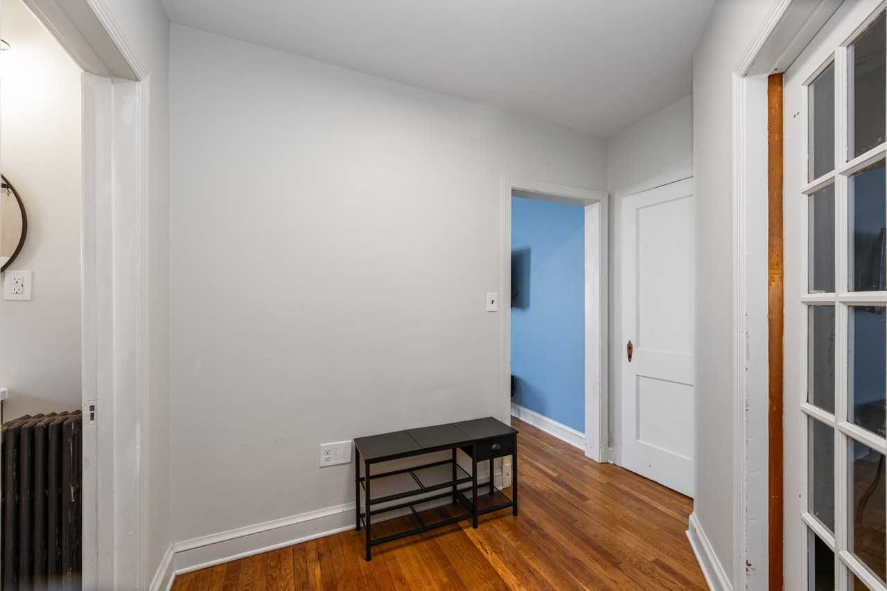 4348 Southern Ave Se - Photo 5 of 10