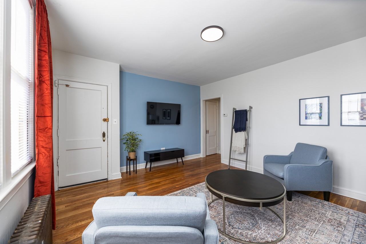 4348 Southern Ave Se - Photo 6 of 10