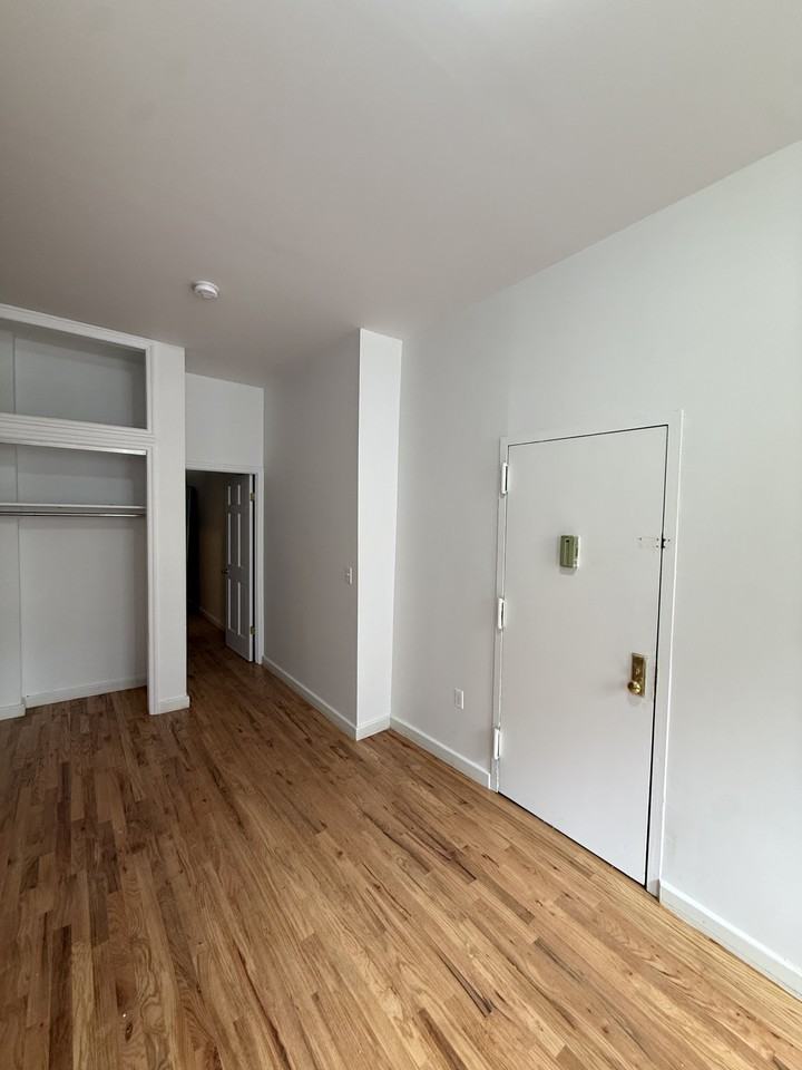 291 Himrod St #1L - Photo 3 of 8