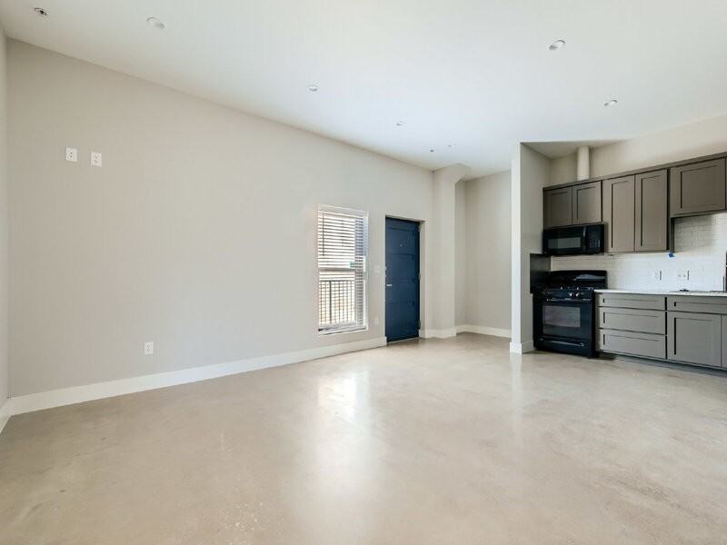 3523 Gonzales St #200 - Photo 4 of 10