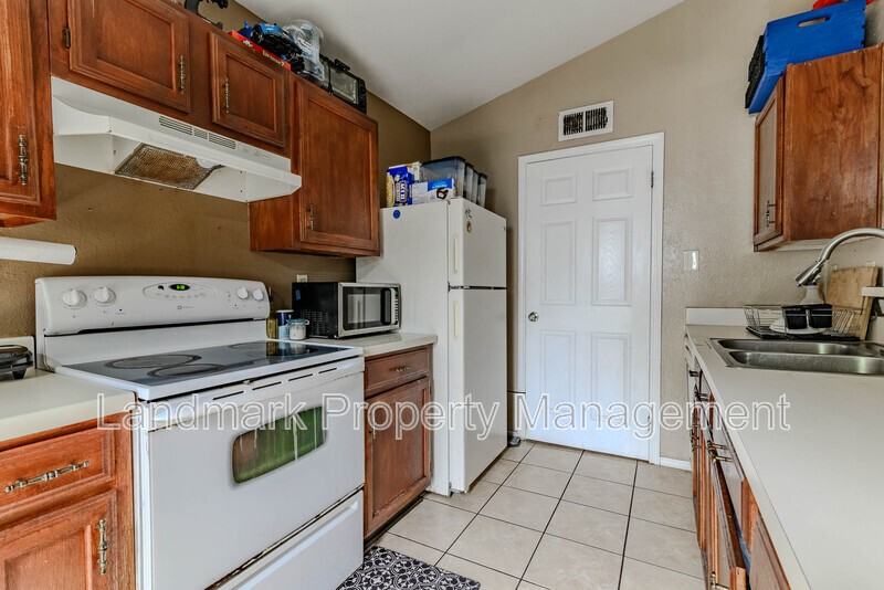 434 Pogue St - Photo 6 of 12