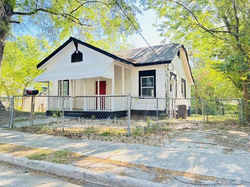 104 Miller St - Photo 2 of 22