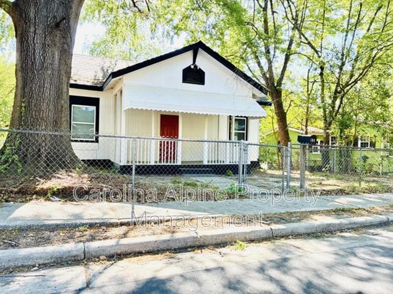 104 Miller St - Photo 3 of 22