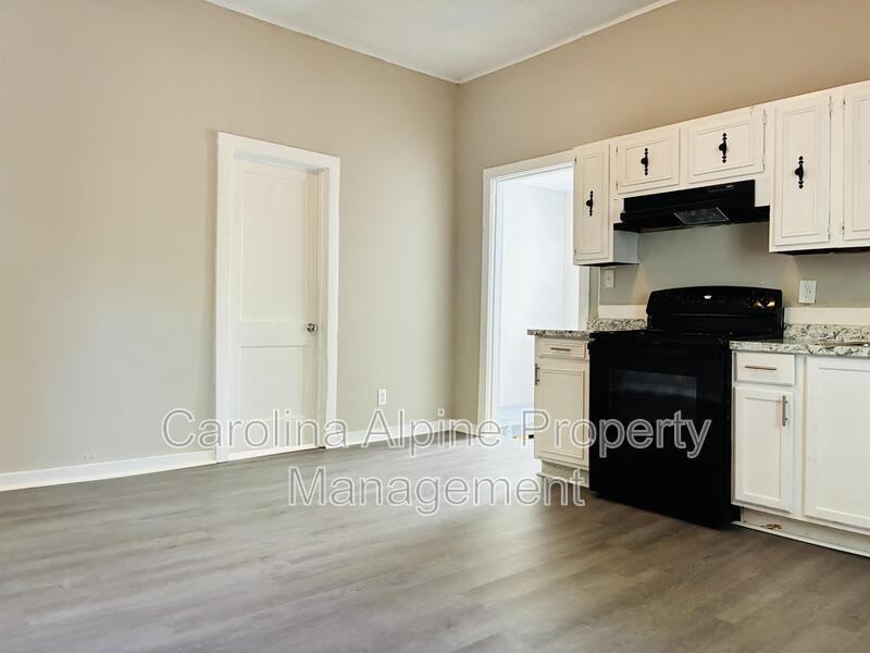104 Miller St - Photo 5 of 22