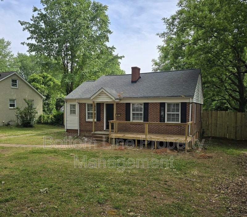 5008 Doris Ave - Photo 2 of 35