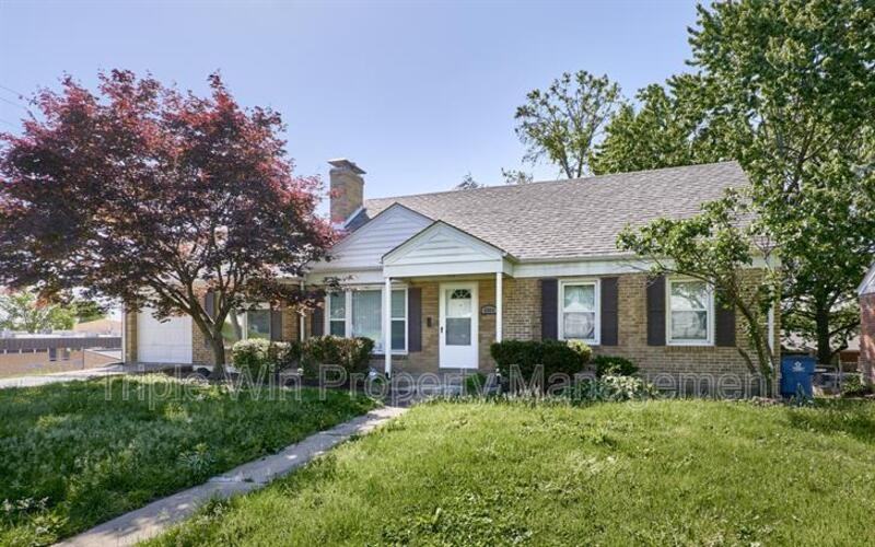 8904 Cozens Ave - Photo 3 of 47