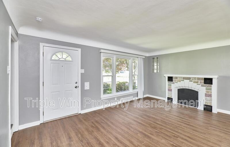 8904 Cozens Ave - Photo 5 of 47