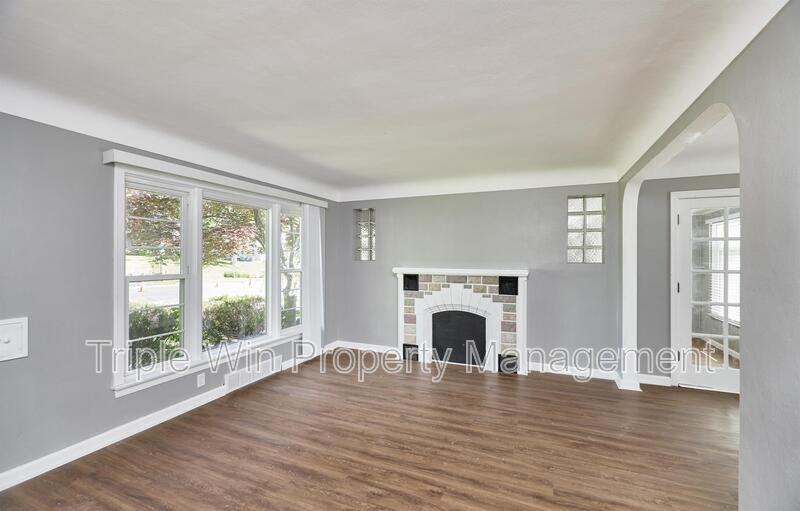 8904 Cozens Ave - Photo 6 of 47