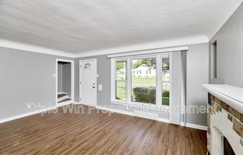 8904 Cozens Ave - Photo 7 of 47