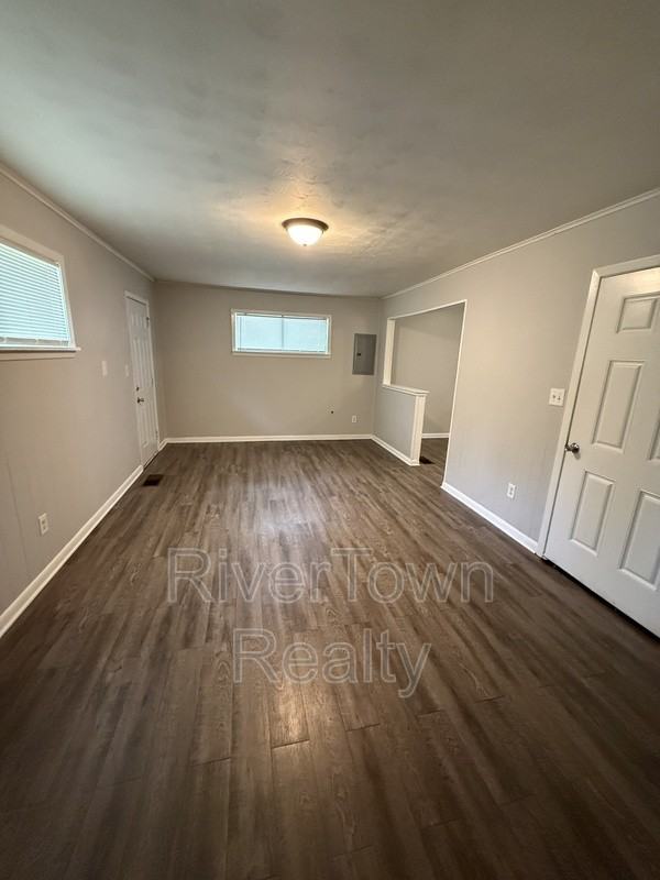 3358 Parham St - Photo 4 of 7