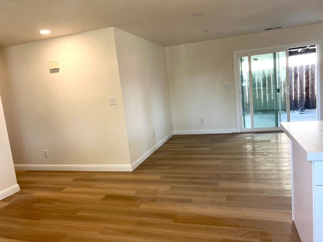 618 Madsen Dr - Photo 5 of 15