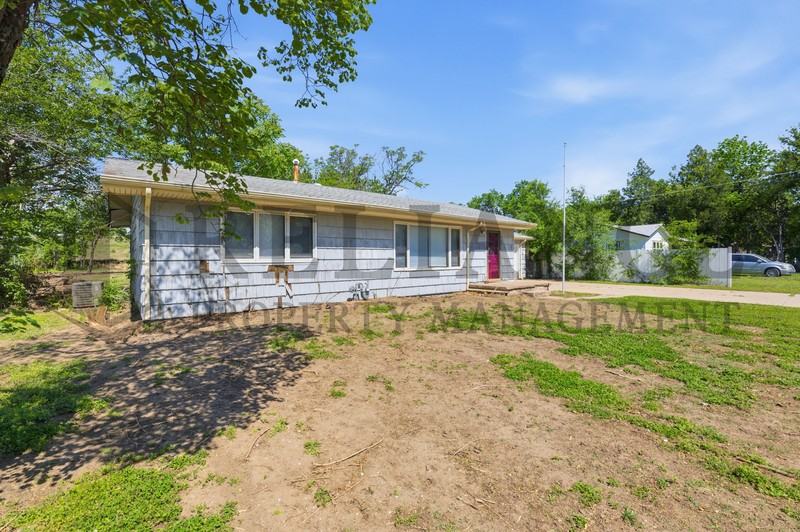 4853 S Madison Ave - Photo 2 of 34