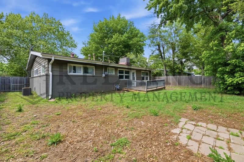 730 N Chipper Ln - Photo 6 of 40