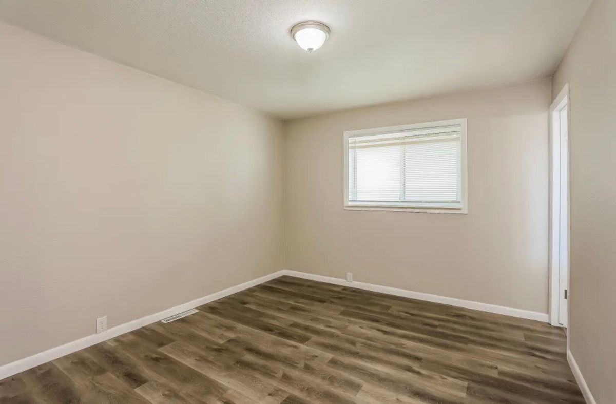 16805 E Maplewood Dr - Photo 7 of 7