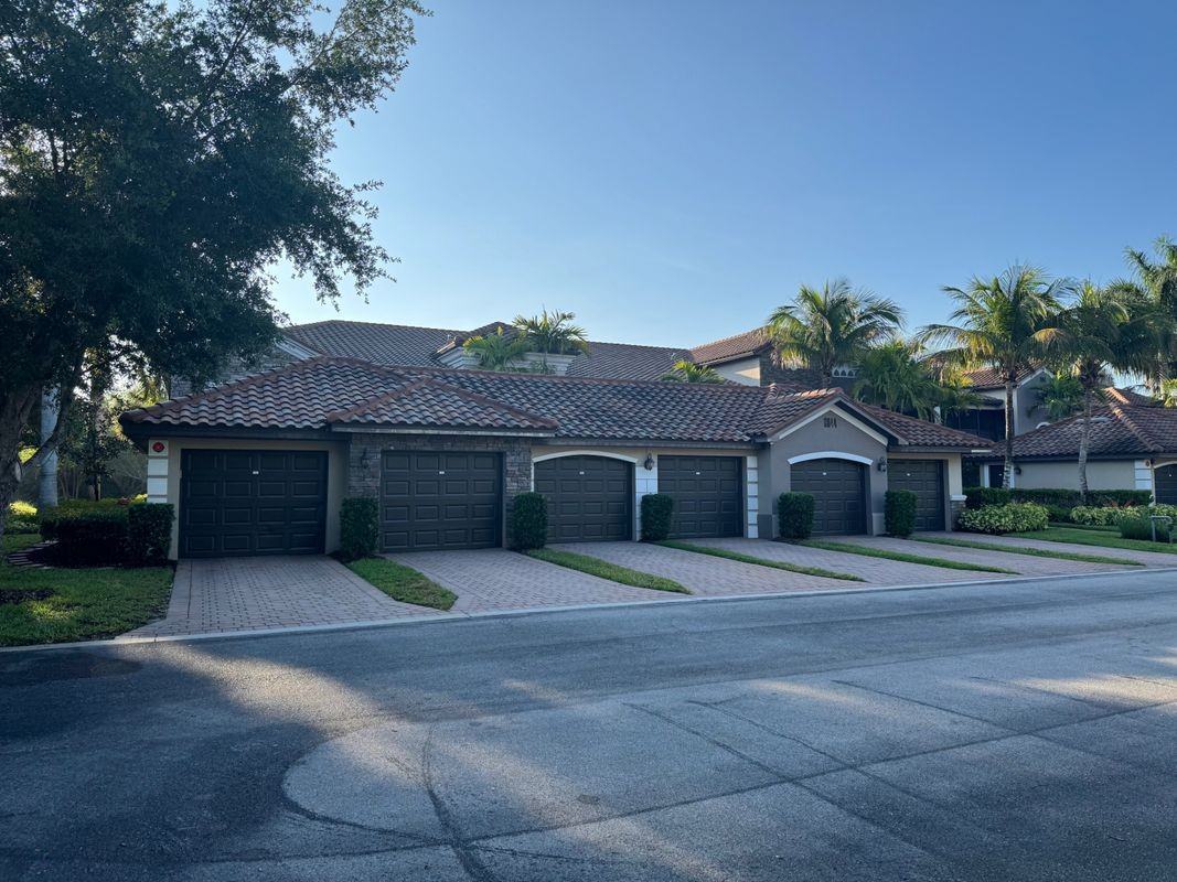 9844 Venezia Cir - Photo 4 of 17