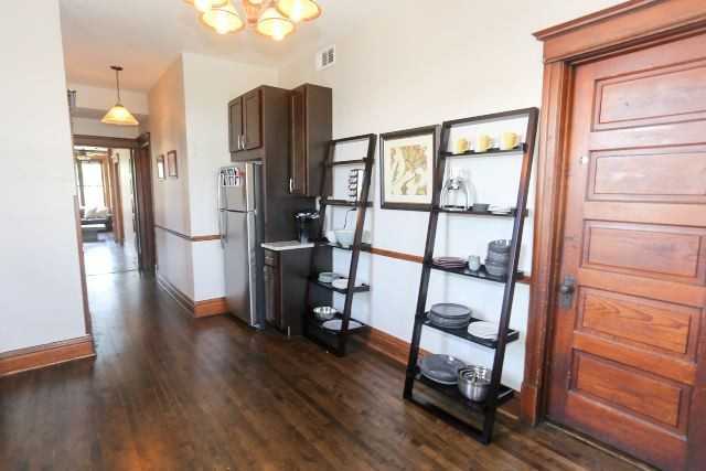 2523 N California Ave #3 - Photo 4 of 20