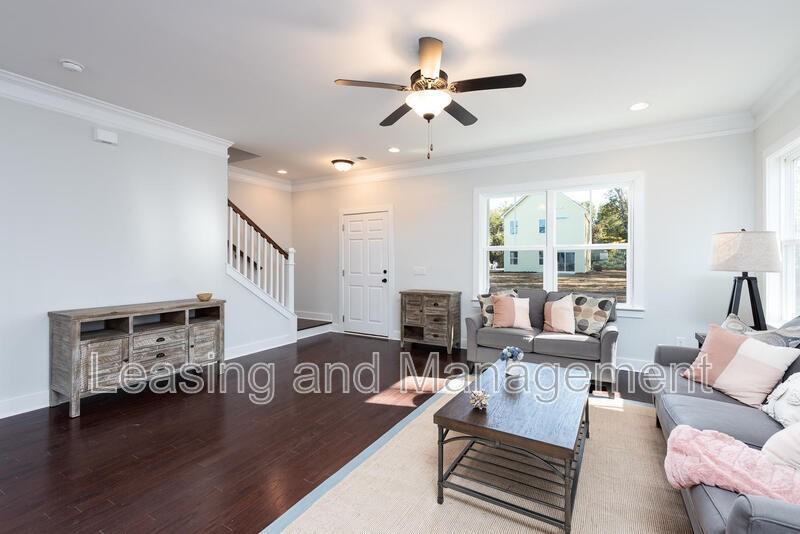 831 Jordan St - Photo 7 of 25