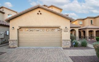 featured image of 627 W Kerry Ln