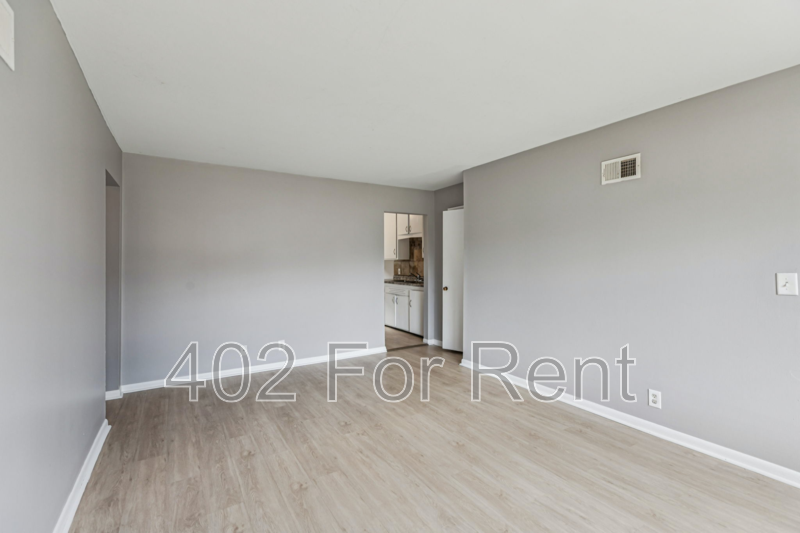 4314 N 52nd St - Photo 3 of 28