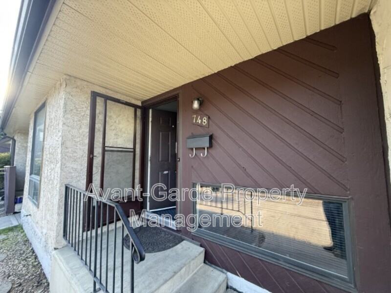 748 Saddleback Rd Nw - Photo 3 of 36