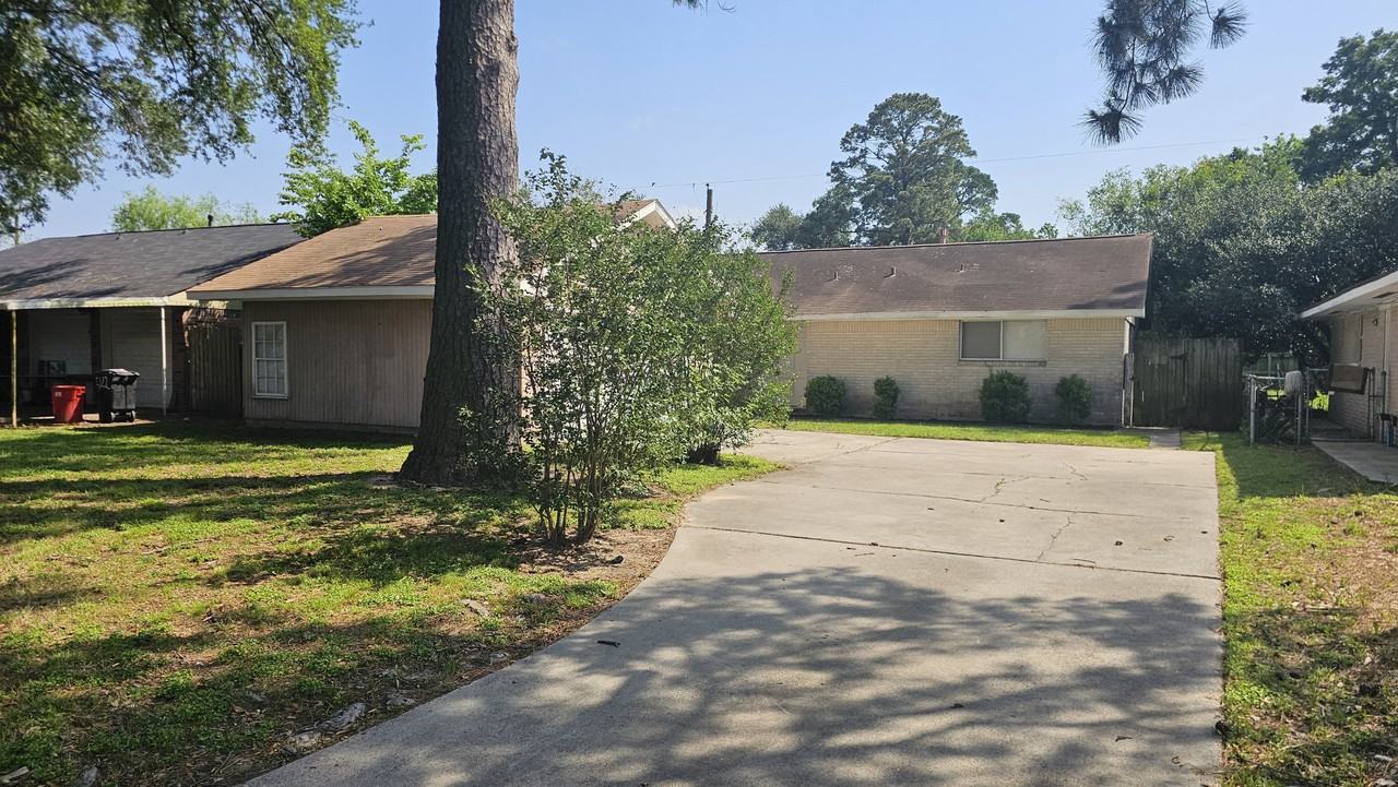 5118 Mauritz Dr - Photo 2 of 22
