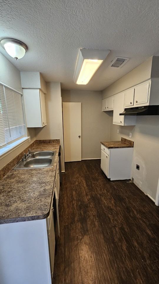 4430 Mccleester Dr - Photo 6 of 20
