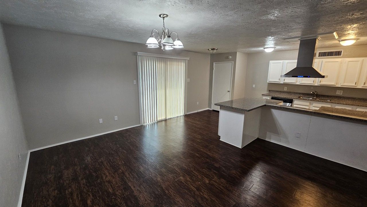 22903 Millgate Dr - Photo 6 of 20