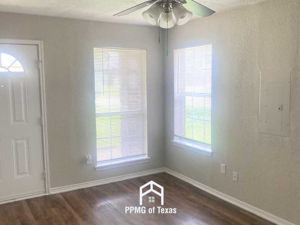 4306 Landrum Ave - Photo 2 of 14