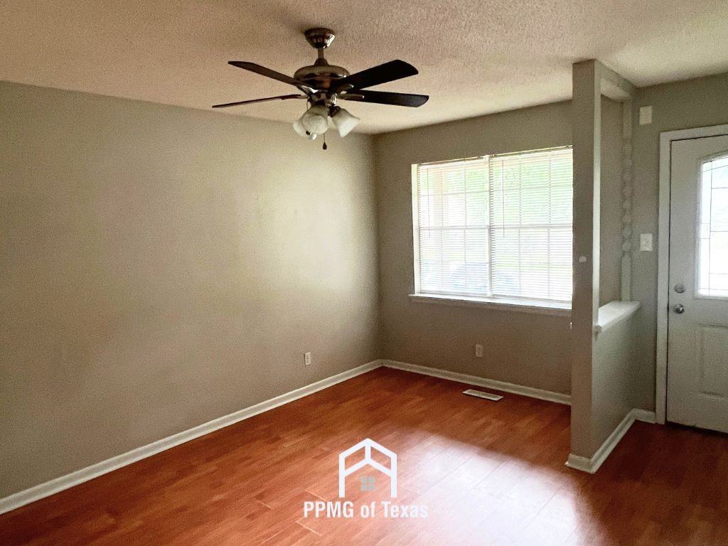 5612 Crescent Dr - Photo 3 of 16