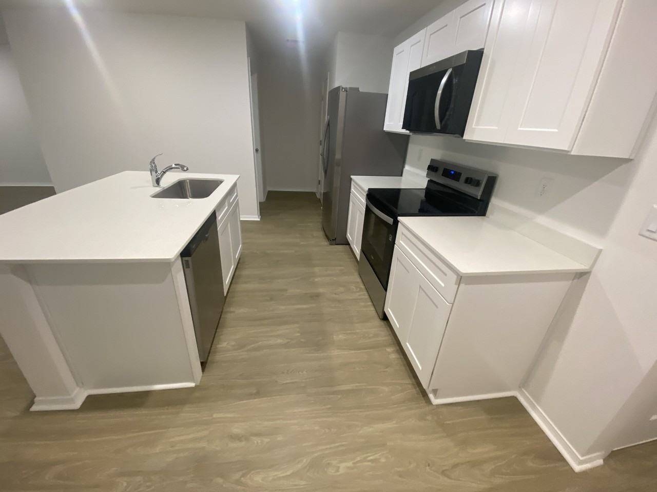 103 E Fredonia Ct - Photo 6 of 17