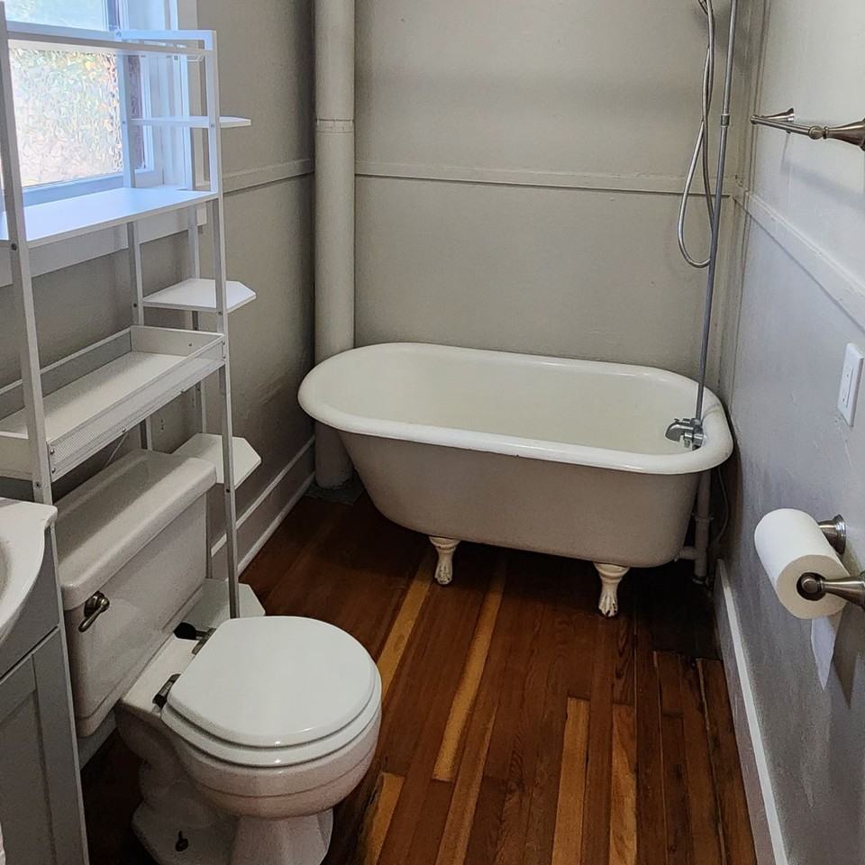 445 5th Ave W - Photo 6 of 15
